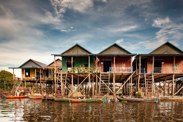 Day 04: Siem Reap - Boat trip to Tonle Sap - Flight to Phnom Penh