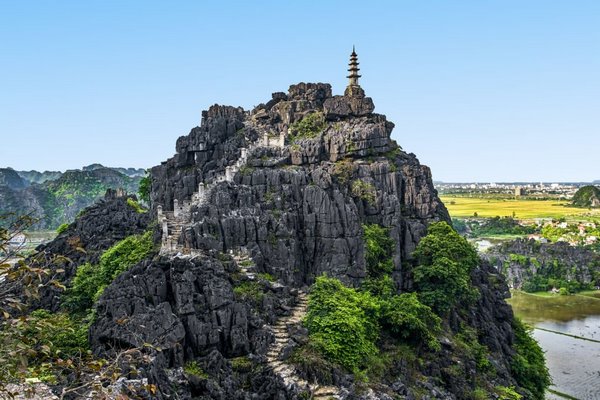 Day 13: Ninh Binh - Tam Coc - Cycling - Mua caves - Hanoi - fly to Luang Prabang