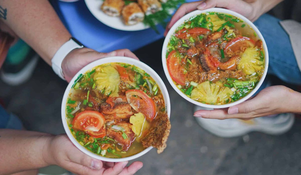 Fried Fish Noodle Soup (Bún Cá)