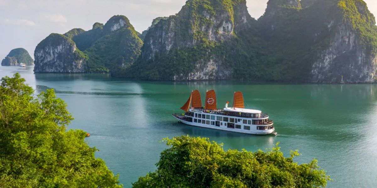 Halong Travel Guide