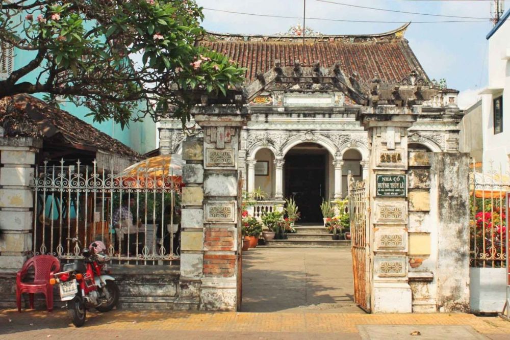 sa dec travel guide, huynh thuy le old house